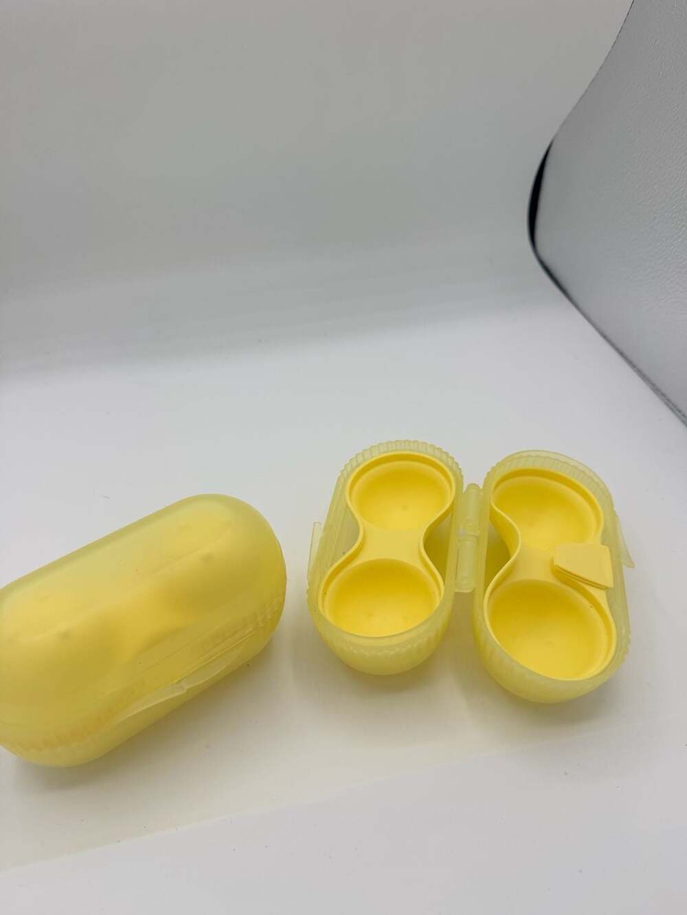 Tupperware 2-Egg Holder Carrier with Built-in Salt Shaker, Yellow